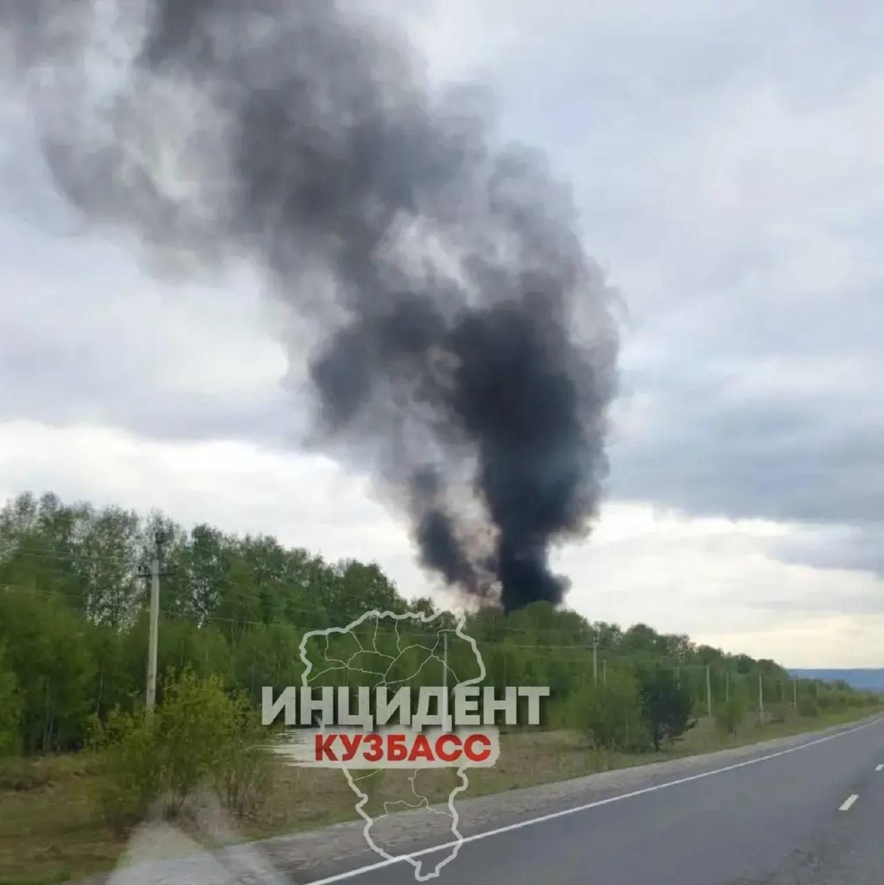 Краткий обзор главных событий ночи: завершены работы по подаче воды в Бодайбо, в столице ввели ограничения на публикацию сведений о последствиях атак беспилотников, есть сообщения о пострадавших в Киеве, в Кемеровской области заметили столб дыма над фермой, расследуют дело пенсионера в Омске, растут цены на морепродукты.