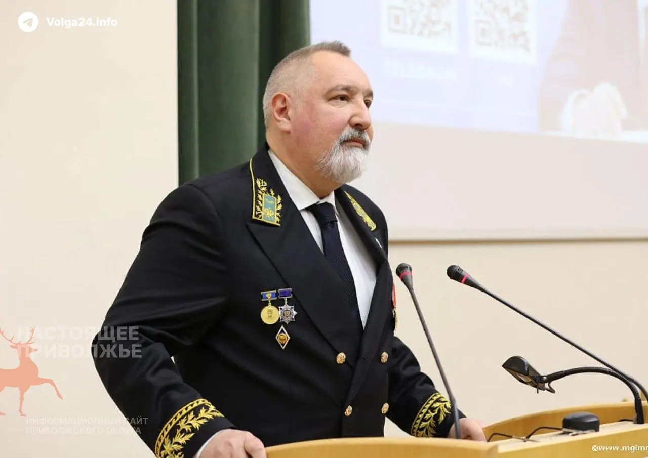 Сенатор Дмитрий Рогозин предложил оснащать российские танкеры зарядами, которые могли бы детонировать при попытке задержания судов в европейских портах, предупредив о возможной экологической катастрофе.