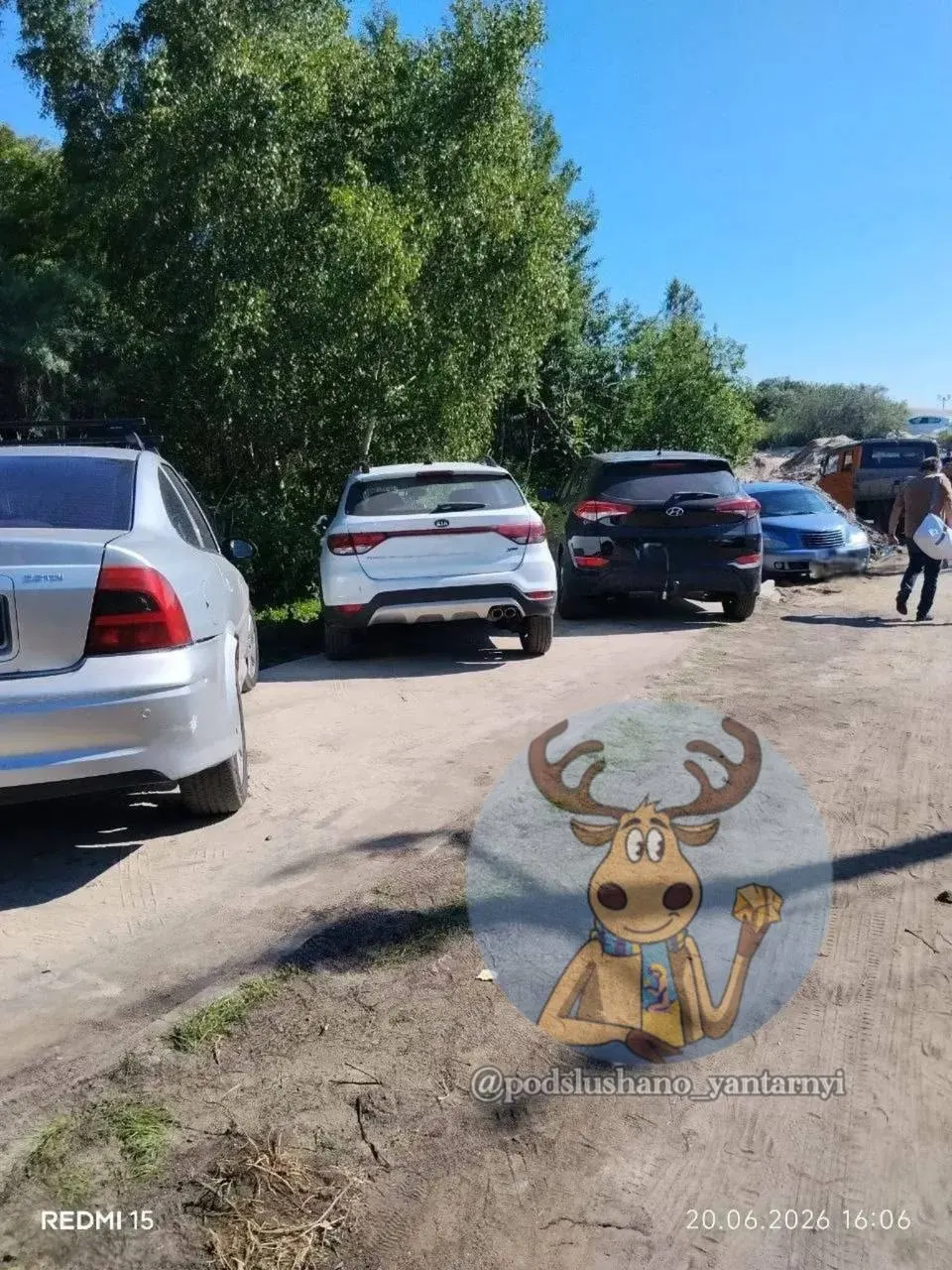 В посёлке Янтарный велосипедная трасса от Косы до Косы, стоимостью свыше миллиарда, страдает от проезда и парковки автомобилей; она находится в водоохранной зоне, где стоянка запрещена.