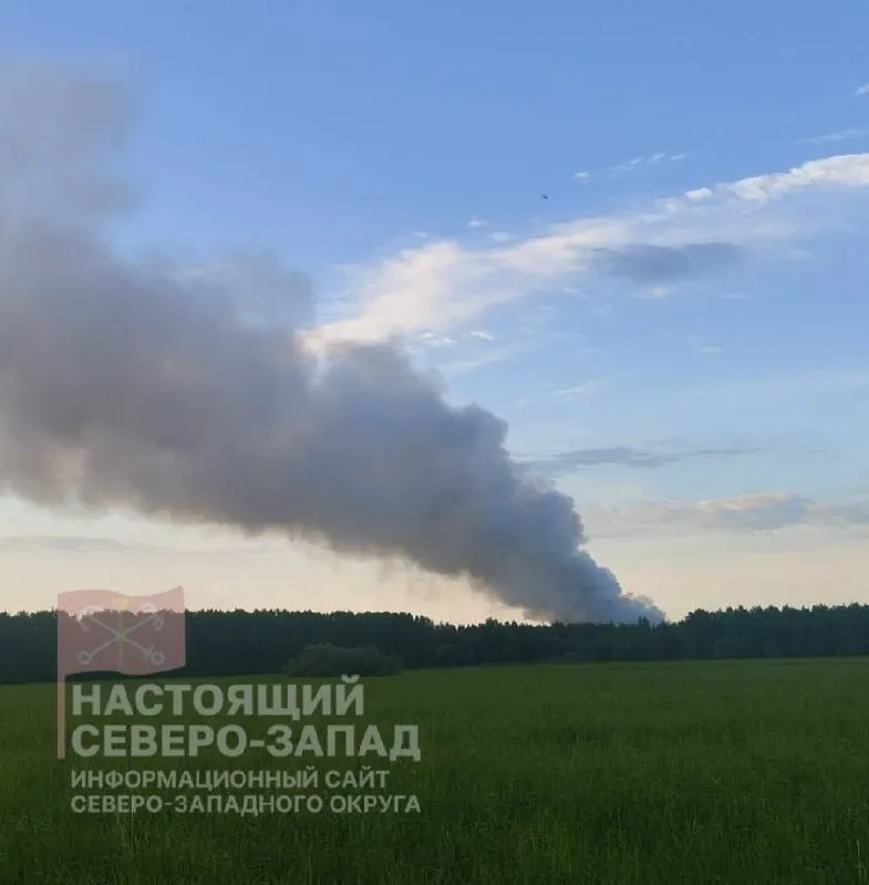 На полигоне в Ухте произошёл пожар. Местные жители отмечают сильный запах гари и затруднённое дыхание — ситуация требует проверки и оперативной реакции служб.