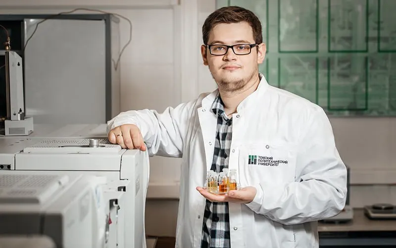 Исследователи разработали двухэтапный метод с пиролизом и гидрообработкой полипропилена, позволяющий выделять бензиновые фракции, пригодные для производства топлива вплоть до АИ‑98.