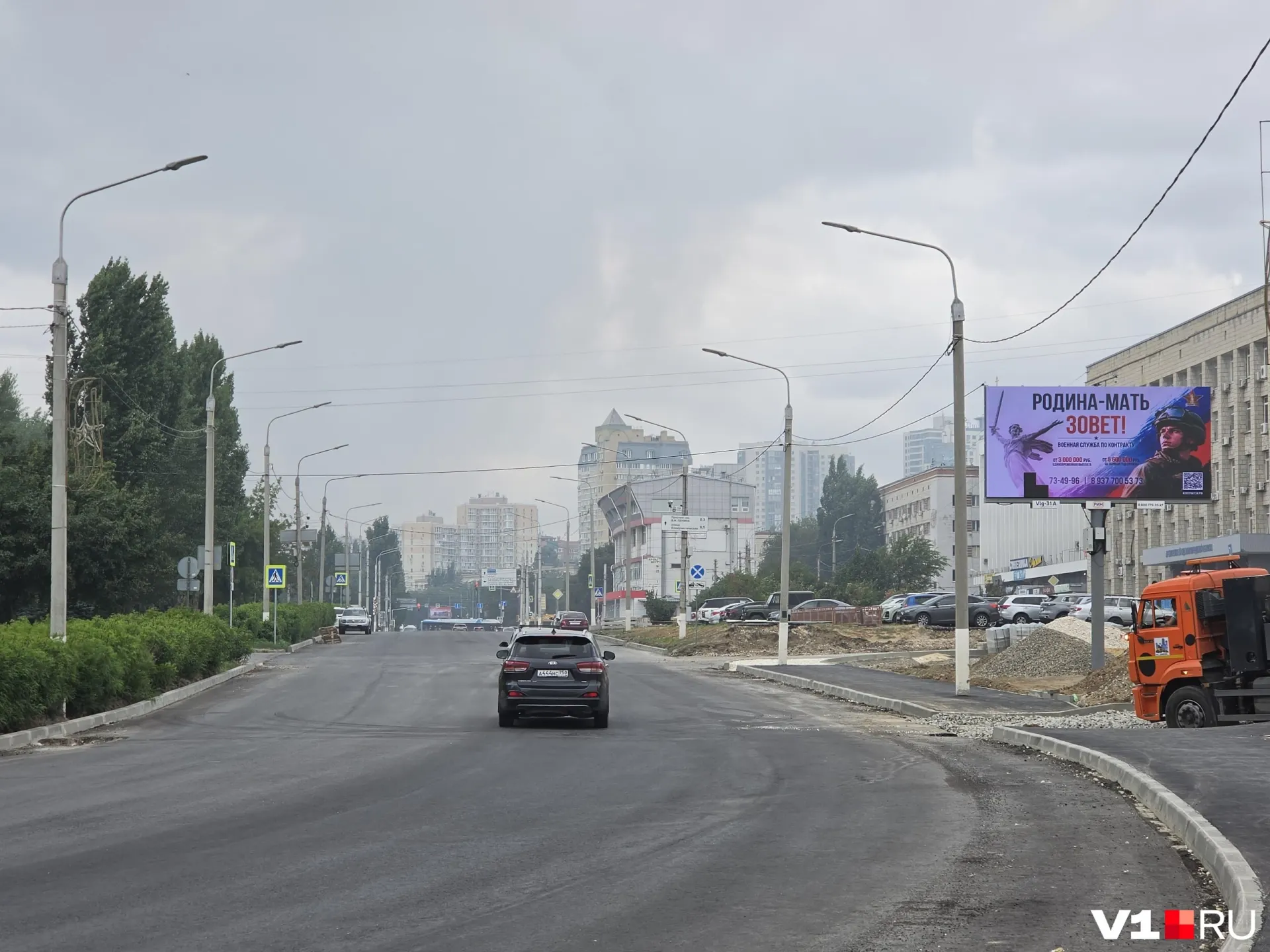 Над городом наблюдается плотный смог, жители отмечают, что дым поднимается со стороны Дзержинского и Красноармейского районов.