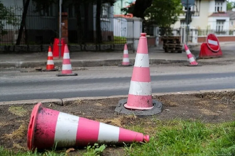 В регионе зафиксированы случаи незаконной парковки на газонах и зеленых зонах; штрафы составили от 3000 до 5000 рублей.