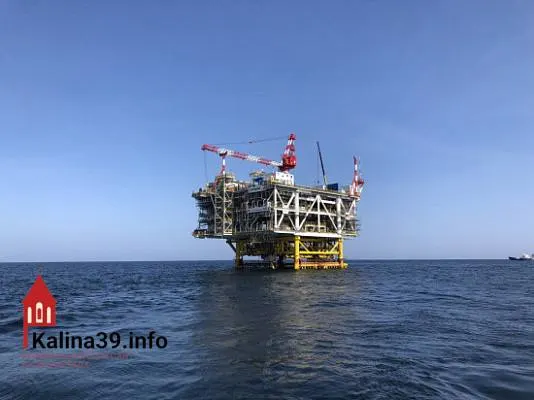Участок «Надежда» в Балтийском море передан для разведки нефти и газа; экологические риски и влияние на Куршскую косу вызывают обеспокоенность.